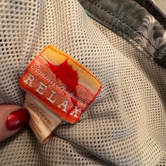 Tommy Bahama Relax Cargo Swim Trunks Shorts Size XXL -Excellent Condition - Picture 4 of 5